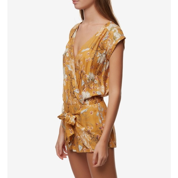 O’Neill Printed Tie Front Romper, Small, NWOT - Picture 3 of 8